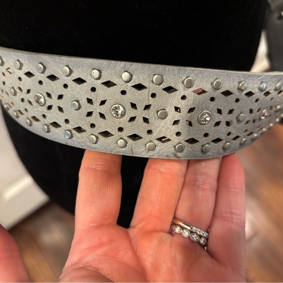 BKE women’s Silver Studded Rhinestone And Rivets Western Boho Waist Belt 39.5” - Picture 2 of 7